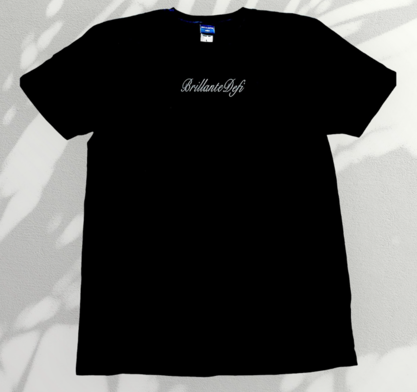 [[SALE]] BRILLANTE DEFI胸元ロゴスタイルTシャツ